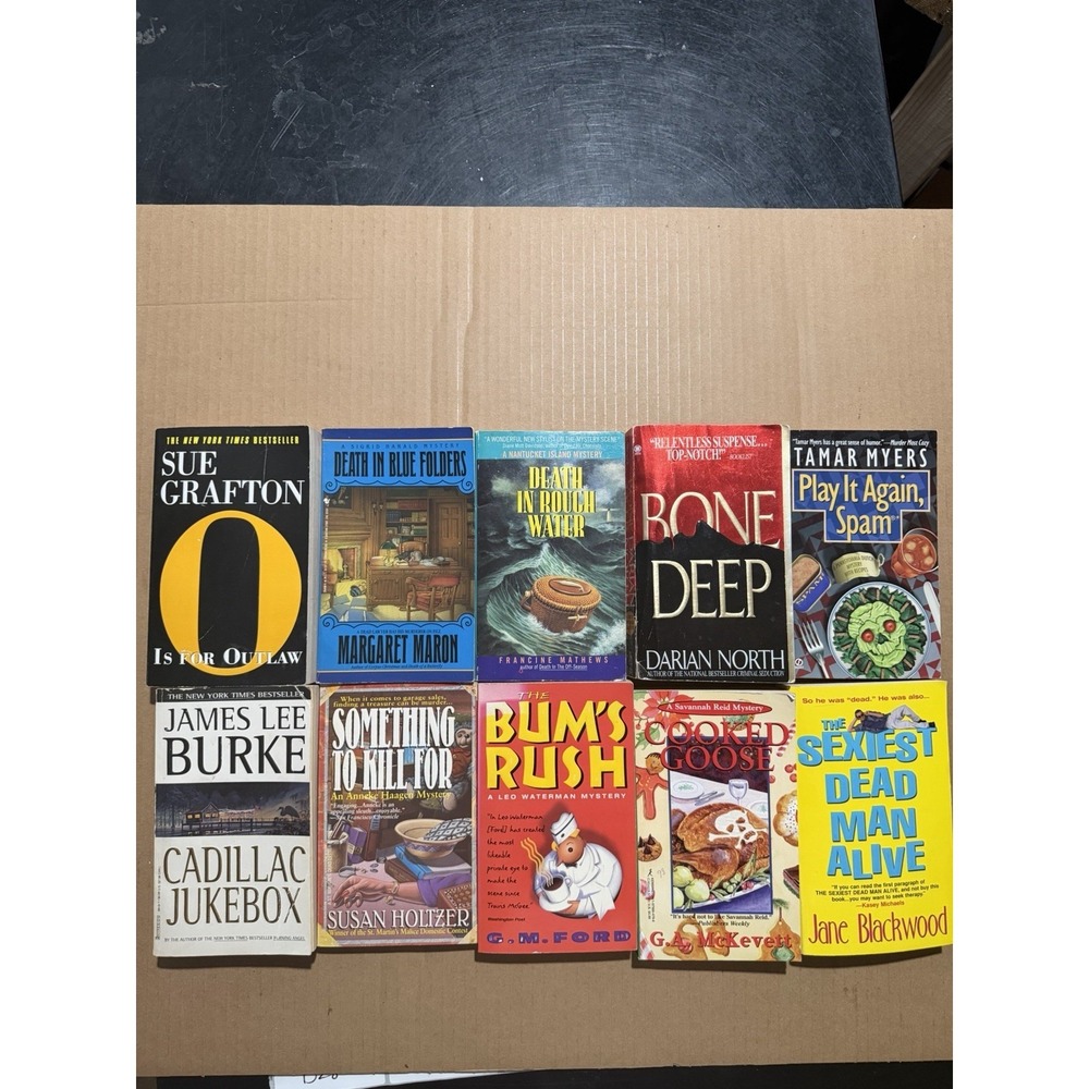 Lot of 10‎ random murder mystery novel paperback books, various authors B28